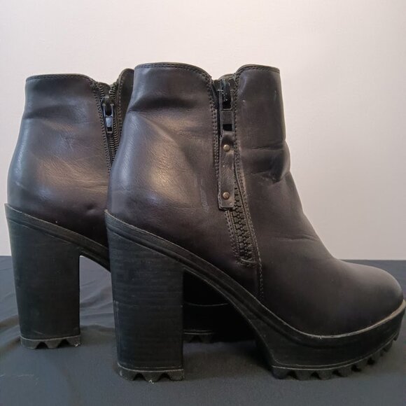 Steve Madden Black Chunky Platform Boots - Faux Leather Combat Style - EU39/ US8 - Picture 5 of 9